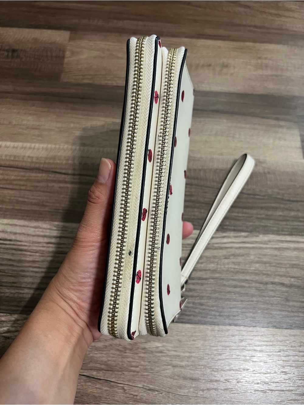 kate spade cream wristlet with red ladybug print - Picture 3 of 11